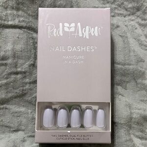 Red Aspen Nail Dashes - steel grey Shay